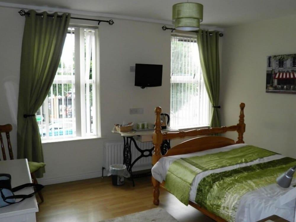 Belfast House - Room