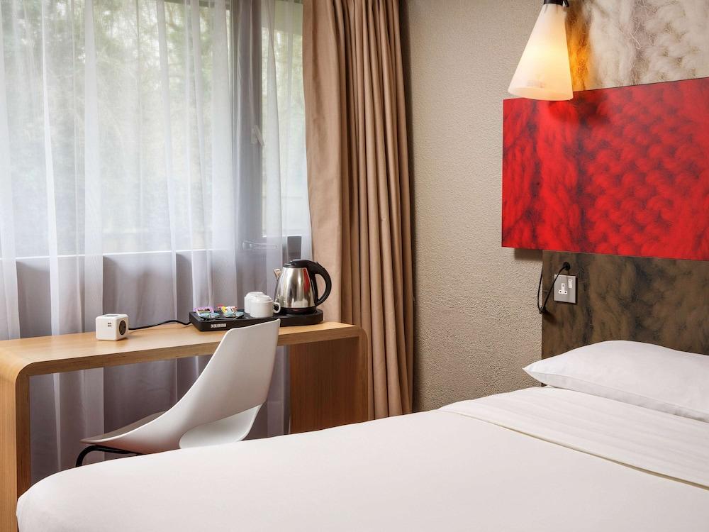 ibis Coventry South - Room