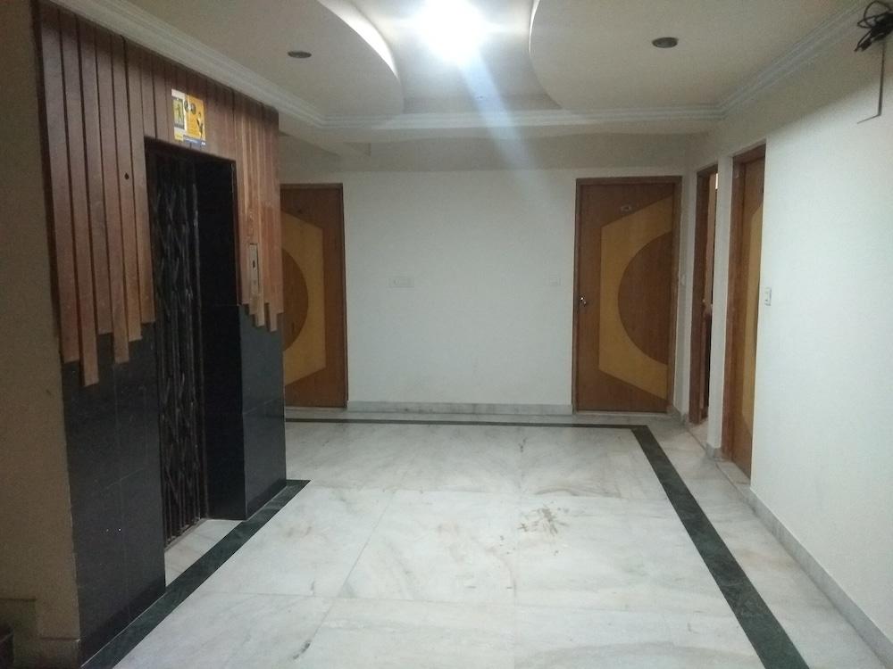 JK Rooms 111 Hotel Shivala - Interior