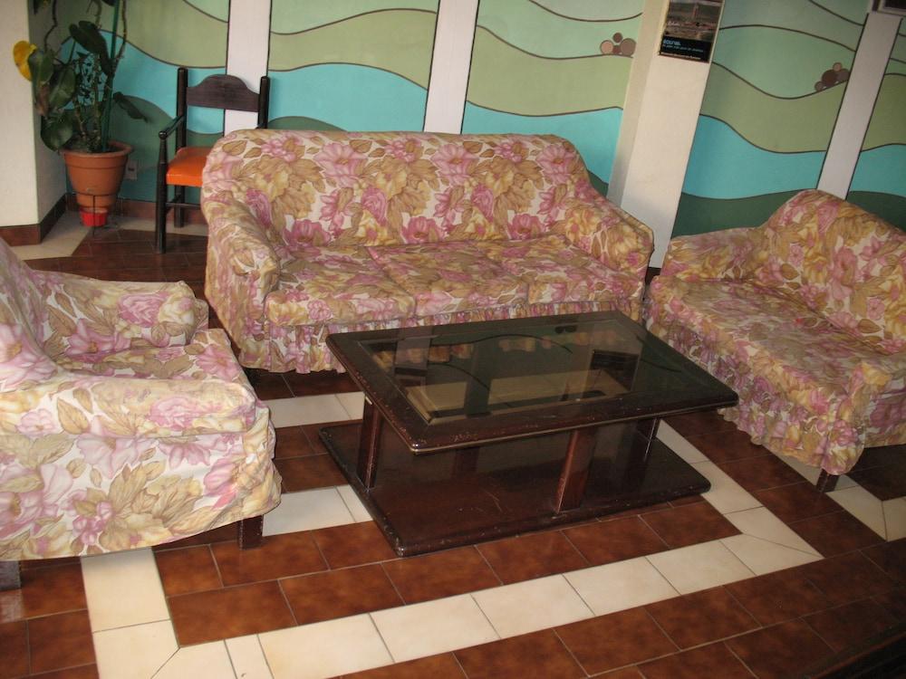 Hotel La Joya - Lobby Sitting Area