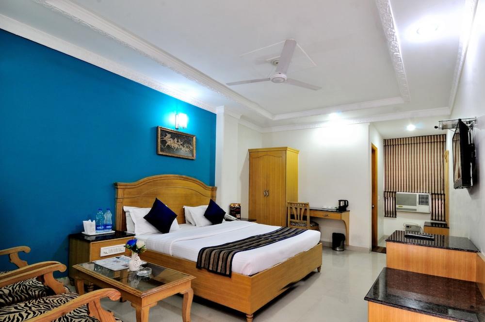 Hotel Maharaja Residency - Room