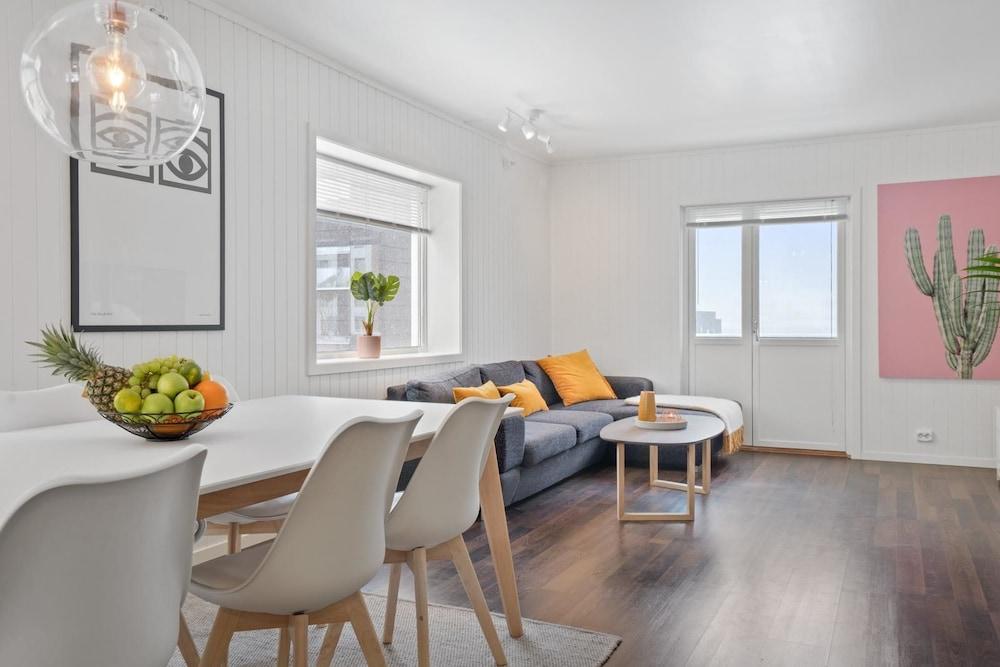 Modern apartment Tromsø - Featured Image
