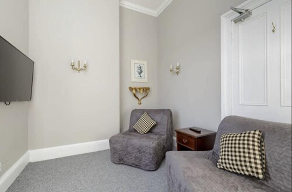 The Inverleith Group Accommodation - Room