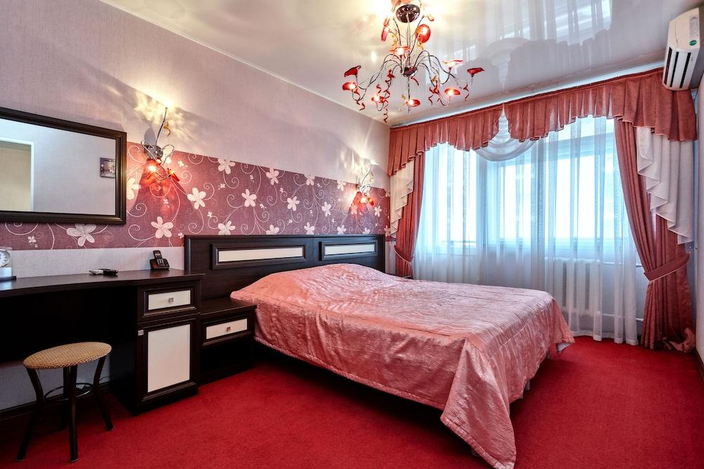 Hotel complex Ekaterininsky - Featured Image