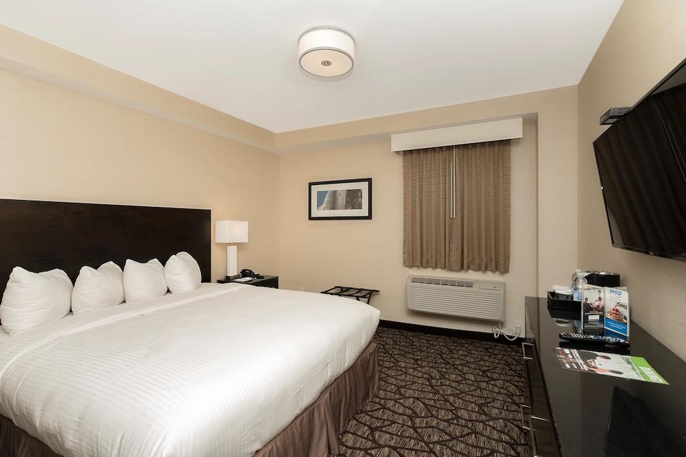 The Tower Hotel Fallsview - Room