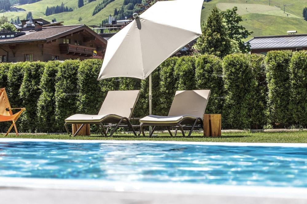 Rosentalerhof Hotel & Apartments - Outdoor Pool