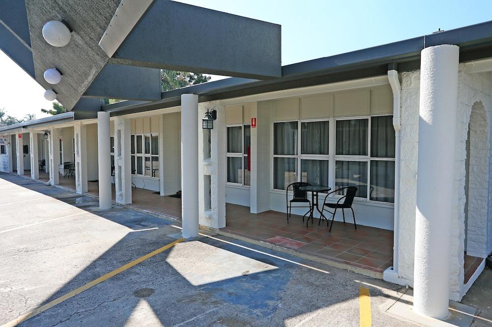 Townsville City Motel - Property Grounds