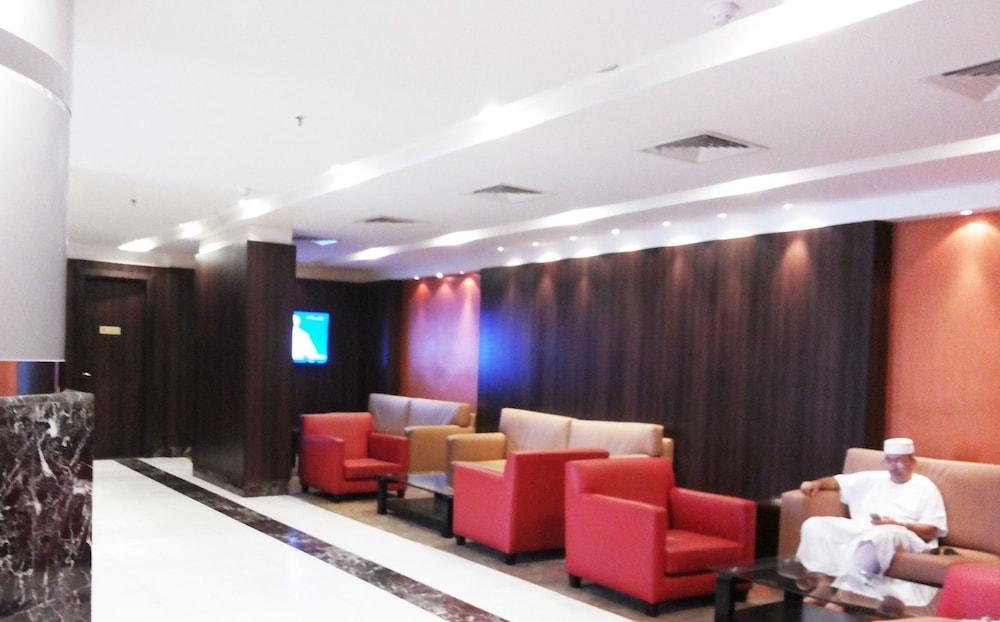Ajyad Crom Hotel - Lobby Sitting Area