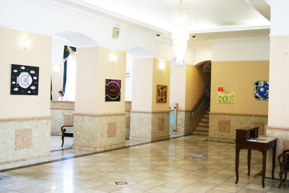 Moskva Hotel - Lobby