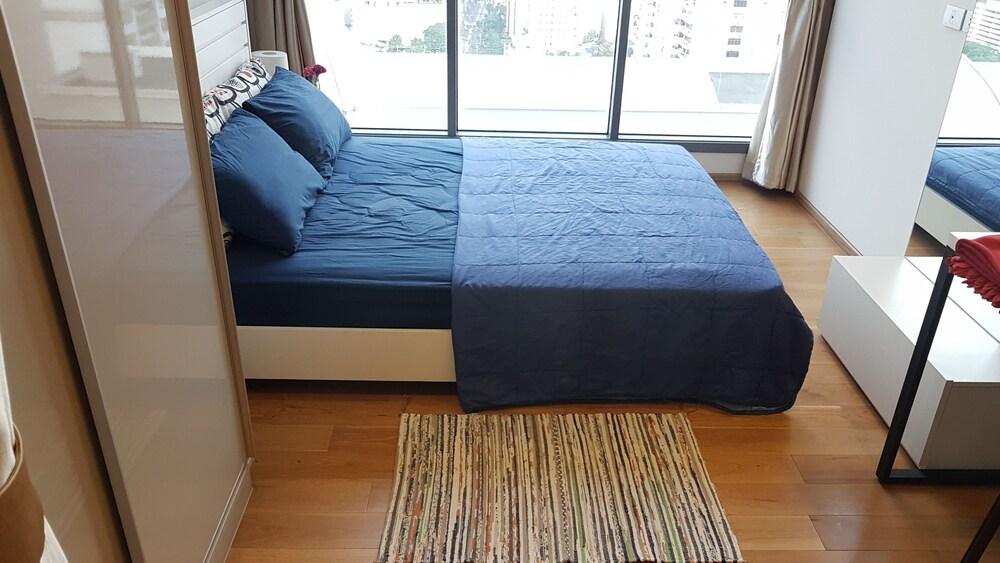 Cozy One Bedroom Condo in Nana Asoke - Room