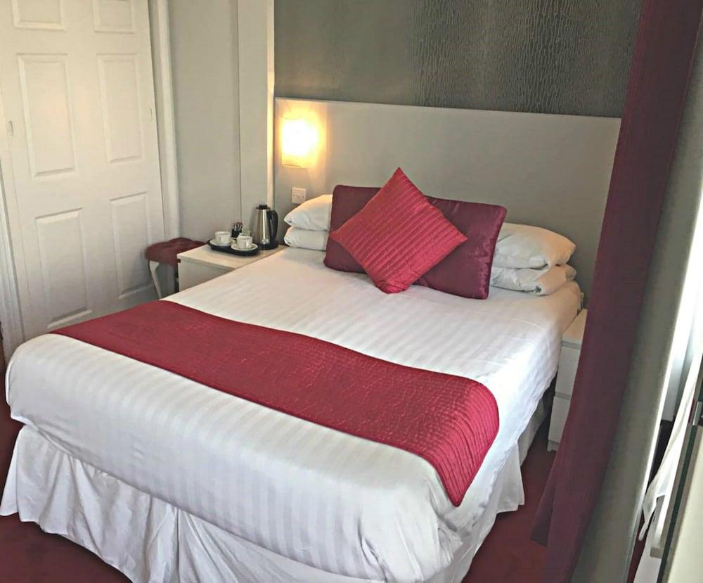 Harrow Lodge Hotel - Room
