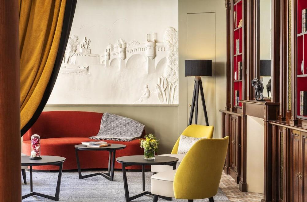 Hotel Ducs de Bourgogne - Lobby