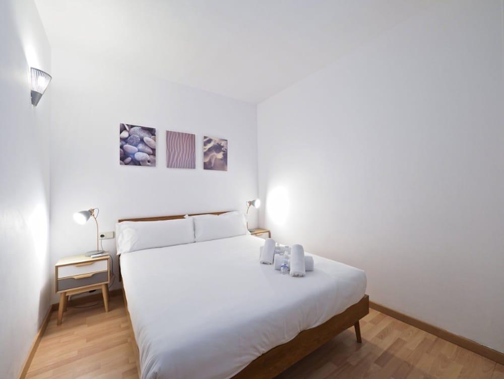 BarcelonaForRent Sant Pau Barcelona Suites - Room