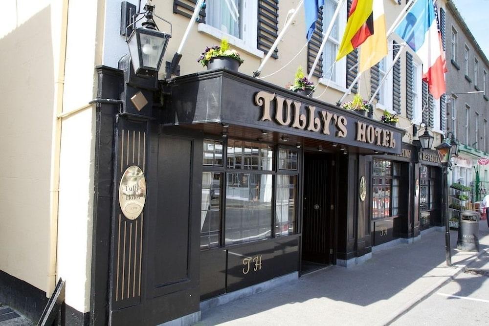 Tully's Hotel - Featured Image