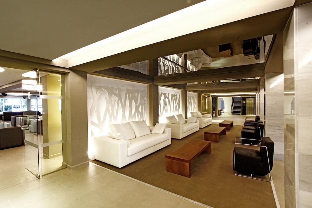 بي جي هوتل جافا - Lobby Lounge
