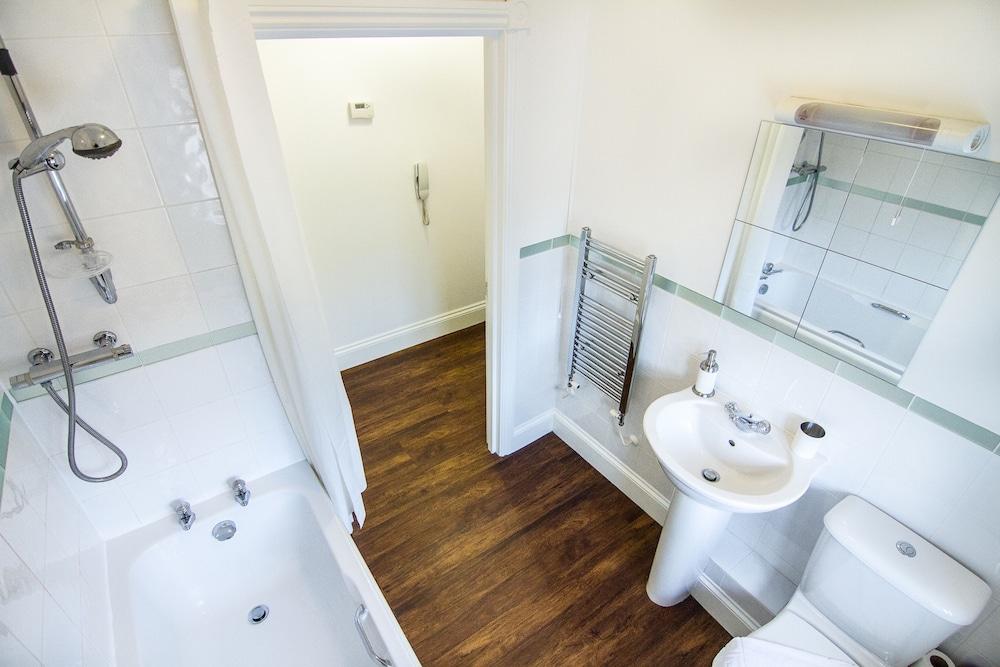 iStay - Perceval House - Bathroom