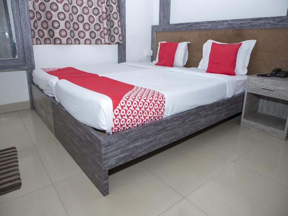 OYO 11346 Hotel Tazz Odisha - Room