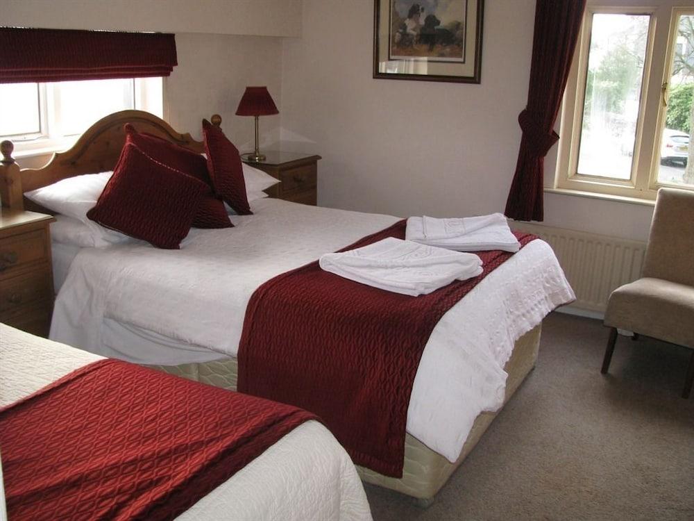 Meadowcroft Country Guest House - Room