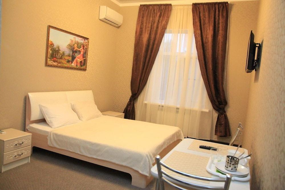 Hotel Anzhelika - Room