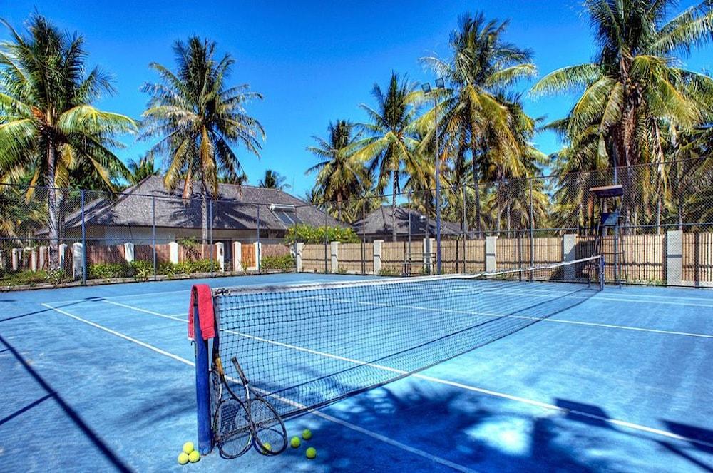 فيلا ميمبي جيلي تراوانغان - Tennis Court