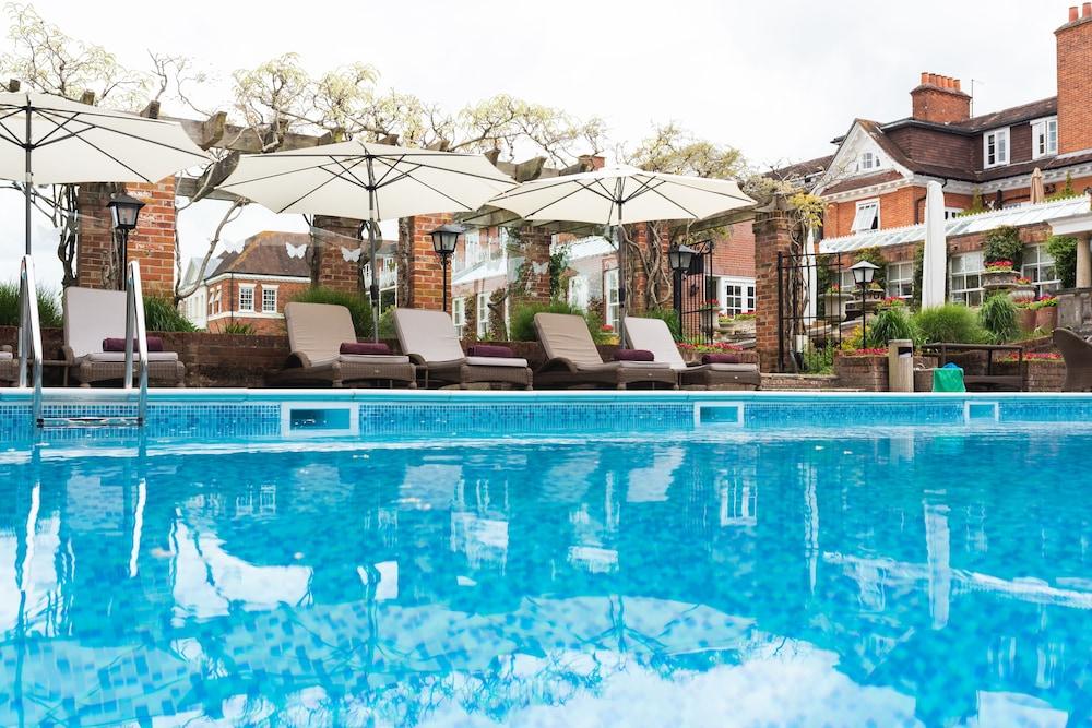 Chewton Glen Hotel & Spa - an Iconic Luxury Hotel - Outdoor Pool