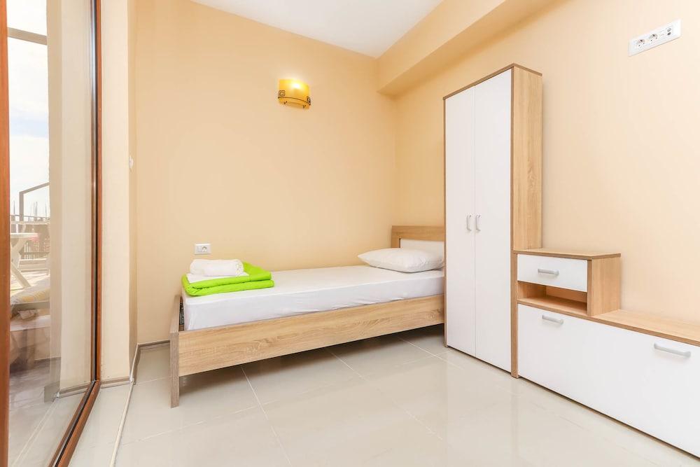 Jovan Apartments - Room
