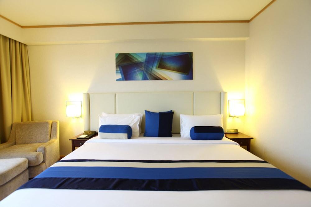 The Four Wings Hotel Bangkok - Room