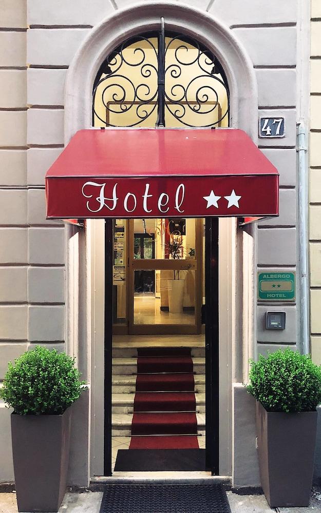 Hotel Due Giardini - Featured Image
