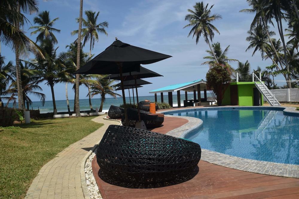 Hotel J Ambalangoda - Outdoor Pool