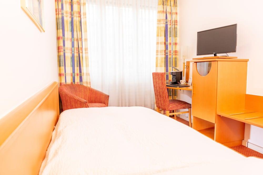 Hotel Alexander - Room