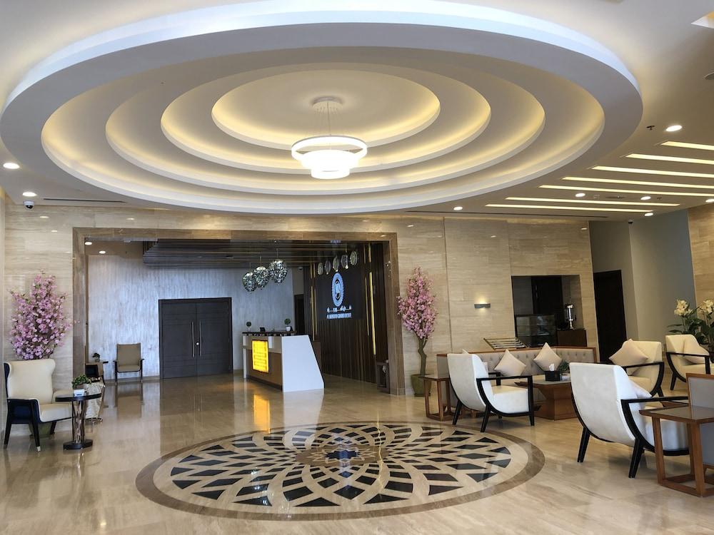 Al Murooj Grand Hotel - Lobby Sitting Area