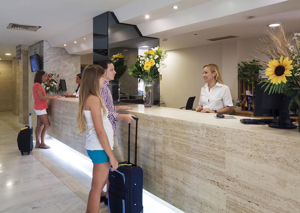 Hotel Palmasol Puerto Marina - Reception