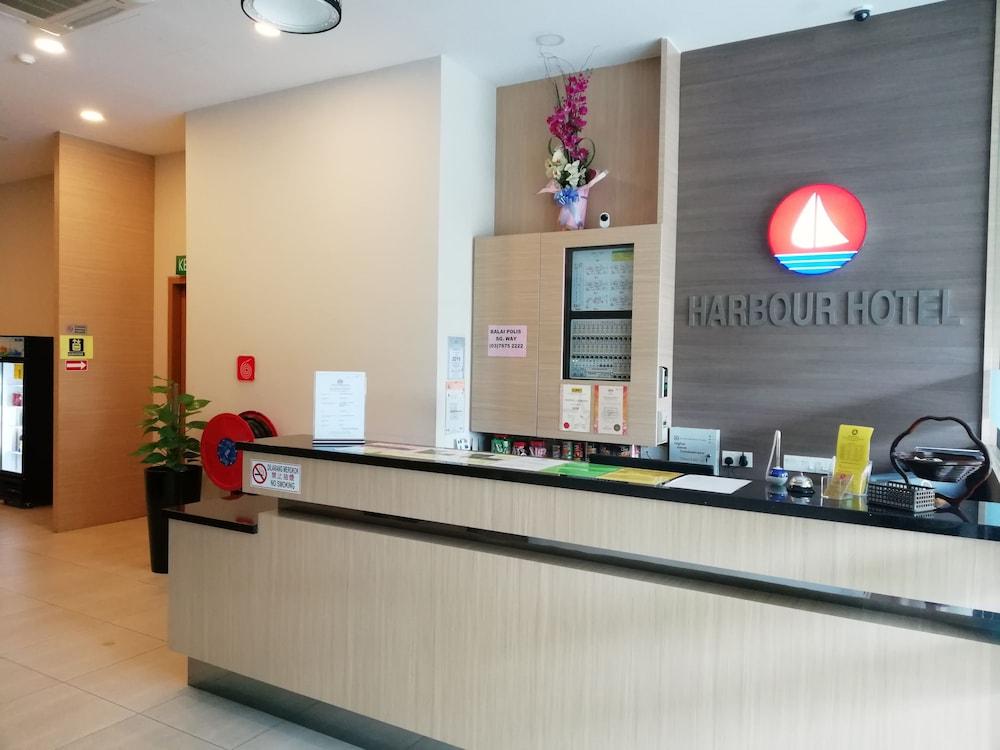 Harbour Hotel - Reception