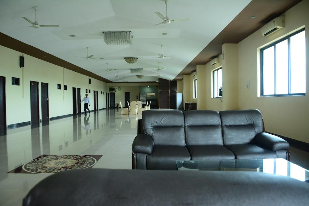 Hotel Orient Palace - Interior