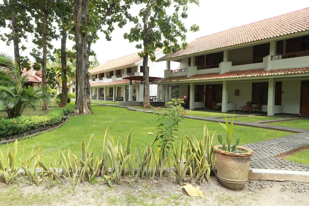 Sanghyang Indah Spa Resort - Property Grounds