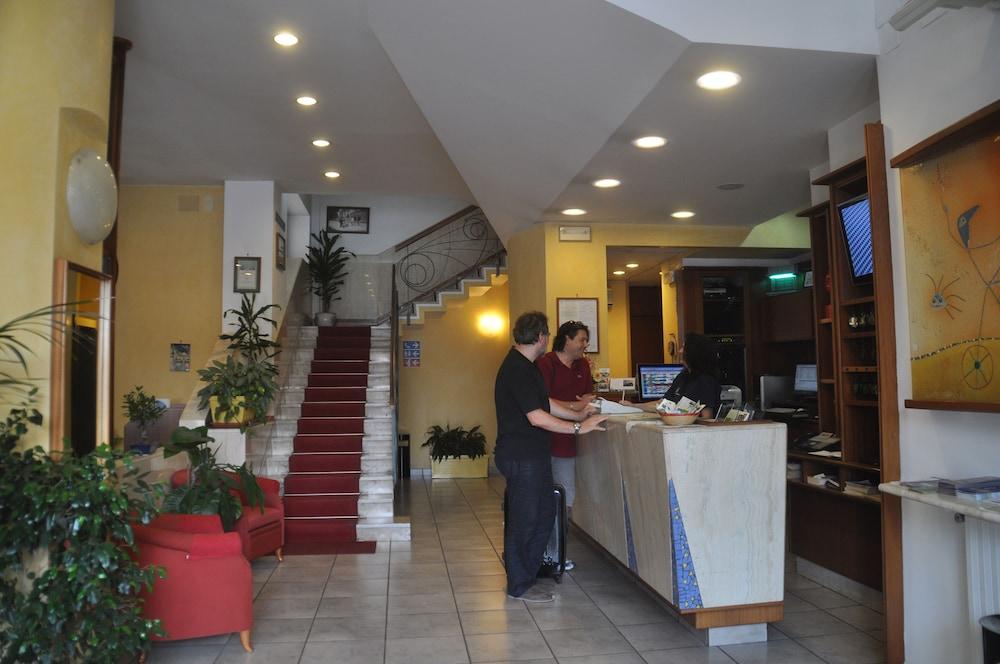 Hotel Fiorenza - Featured Image