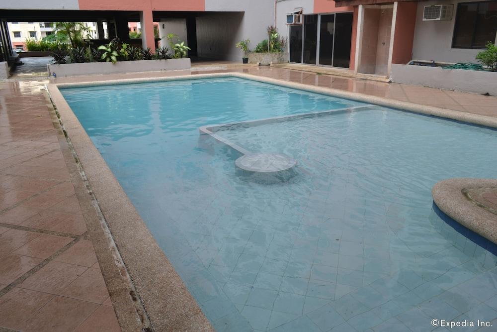 Lancaster Hotel Cebu - Outdoor Pool