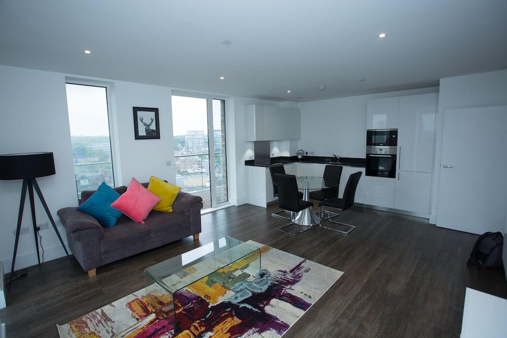 High view 2 Bedroom apt - Woolwich - Featured Image