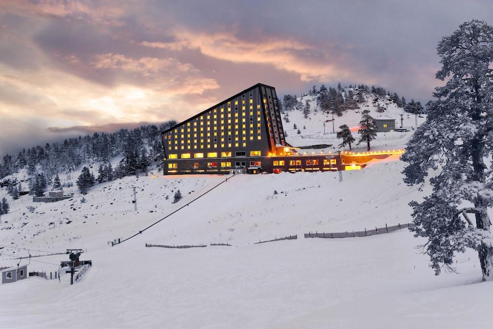 Kaya Palazzo Ski & Mountain Resort - Featured Image