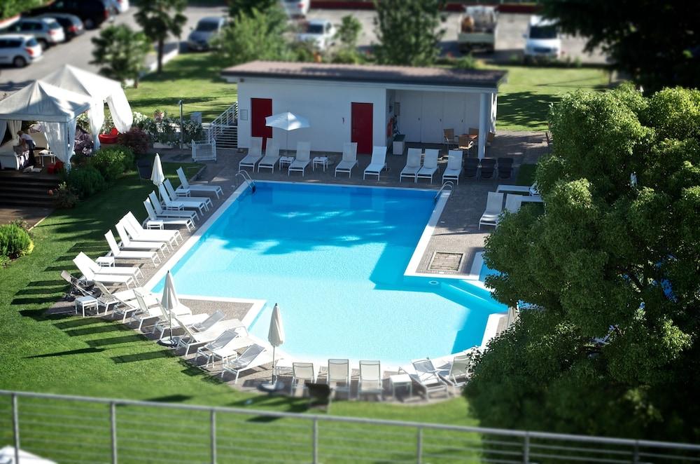 Hotel Luise - Outdoor Pool