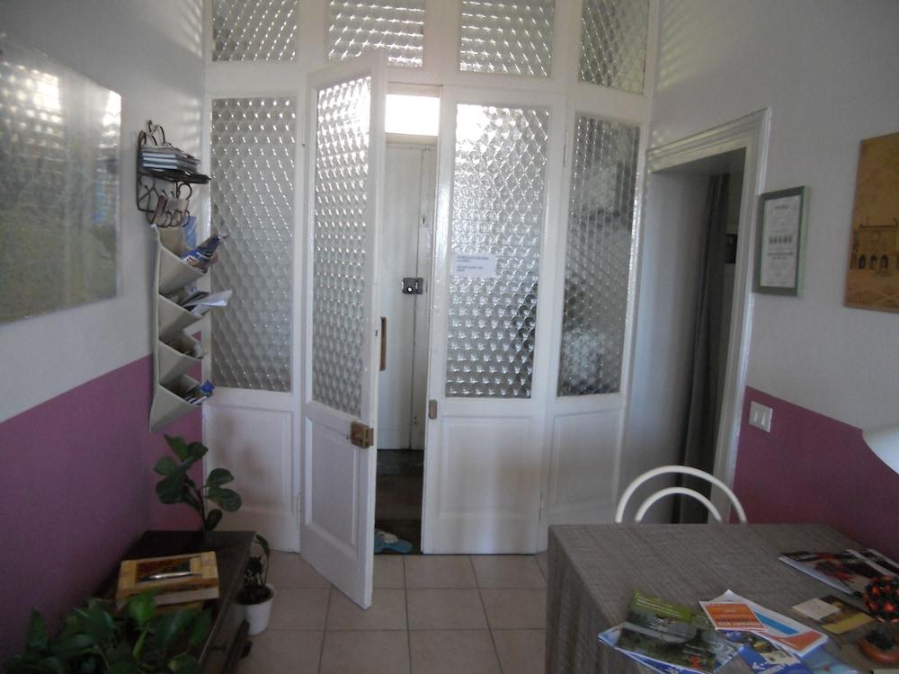 A Casa Mia - Bed & Breakfast - Interior Entrance