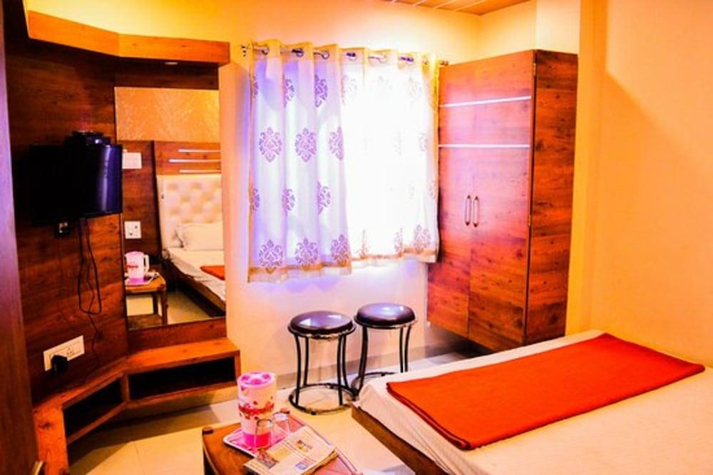Hotel Nakoda Palace - Room