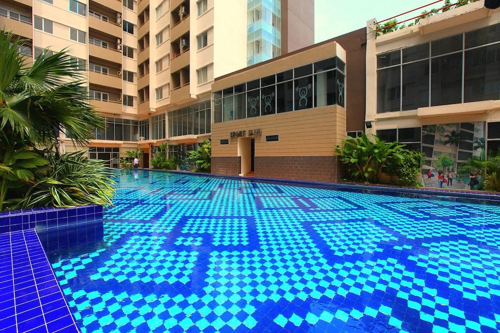 Centro City Service Apartment - Outdoor Pool