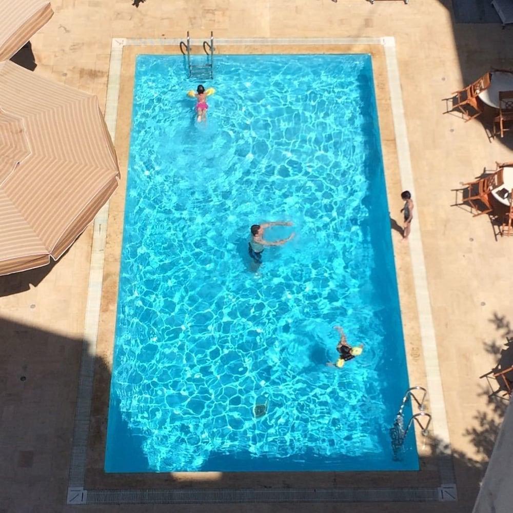 هوتل رومانا - Outdoor Pool