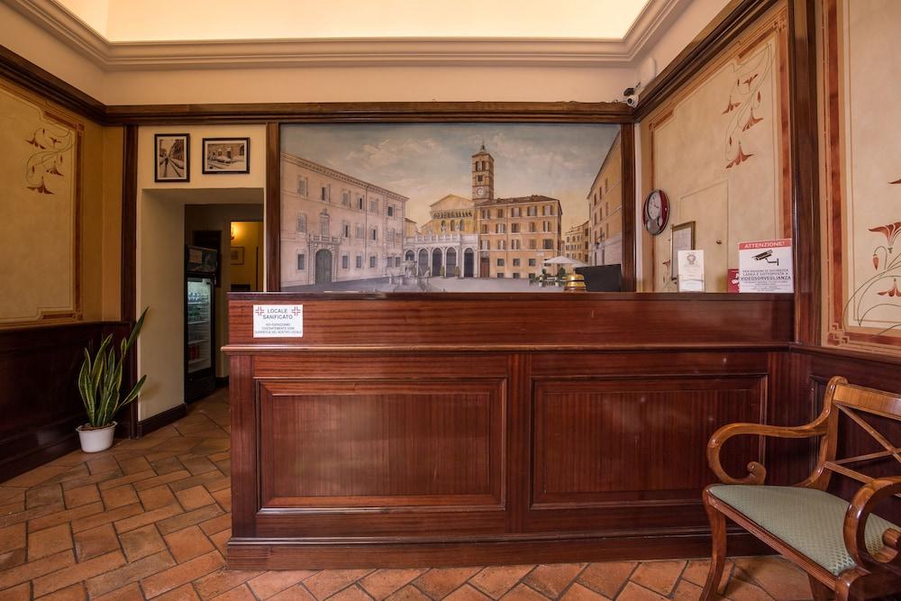 Hotel Trastevere - Reception
