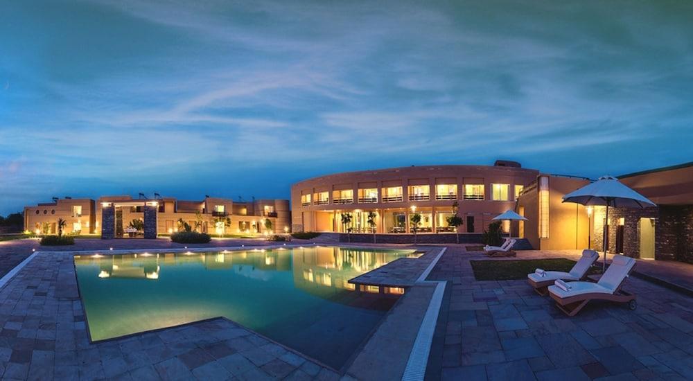 Dera Masuda Luxury Resort - Featured Image