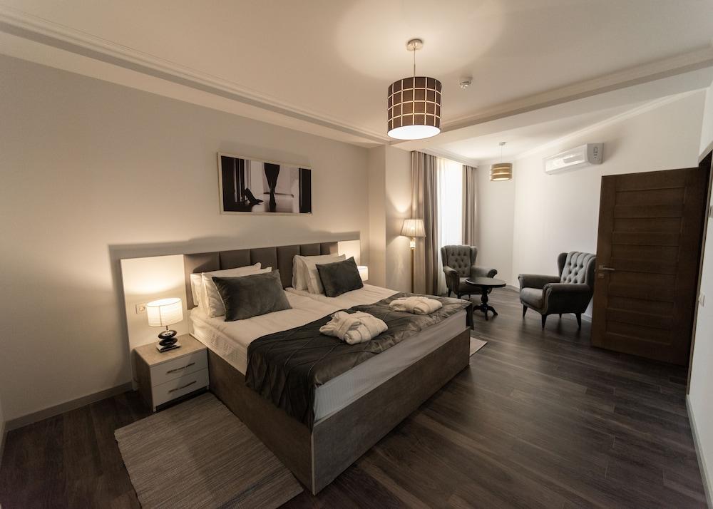 Downtown Suites Yerevan - Featured Image