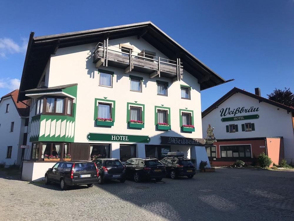 Hotel Weißbräu - Featured Image