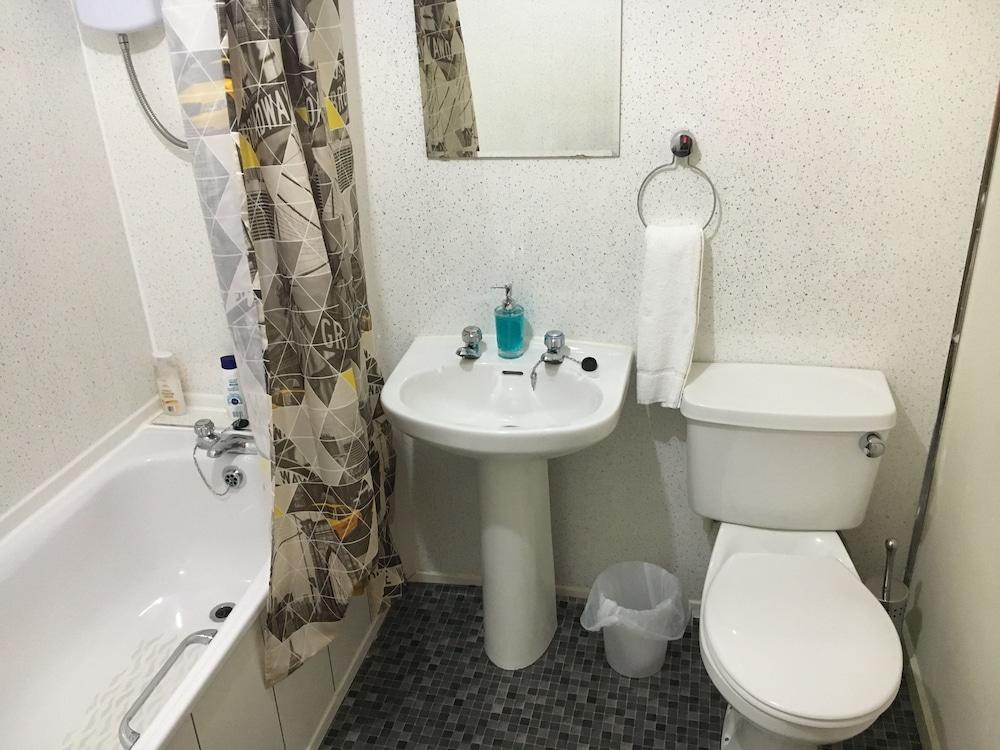 غلاسكو إيبروكس أبارتمينت - Bathroom
