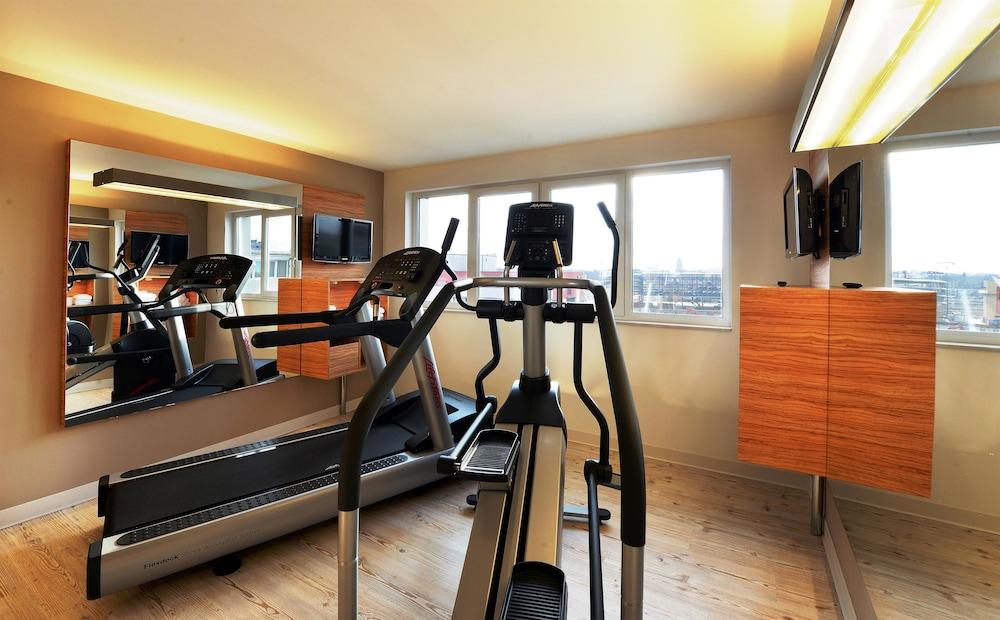 Best Western Plus Delta Park Hotel - Fitness Facility